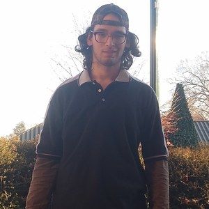 Meet your Posher, Dustin